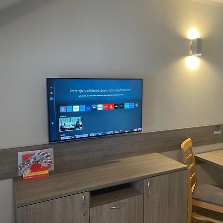 Apartmány Vera Bešeňová Esterno foto