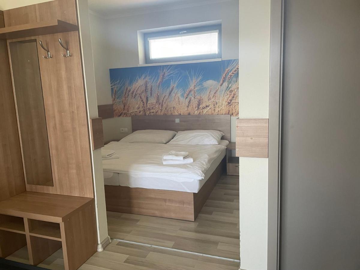 Apartmány Vera Bešeňová Esterno foto