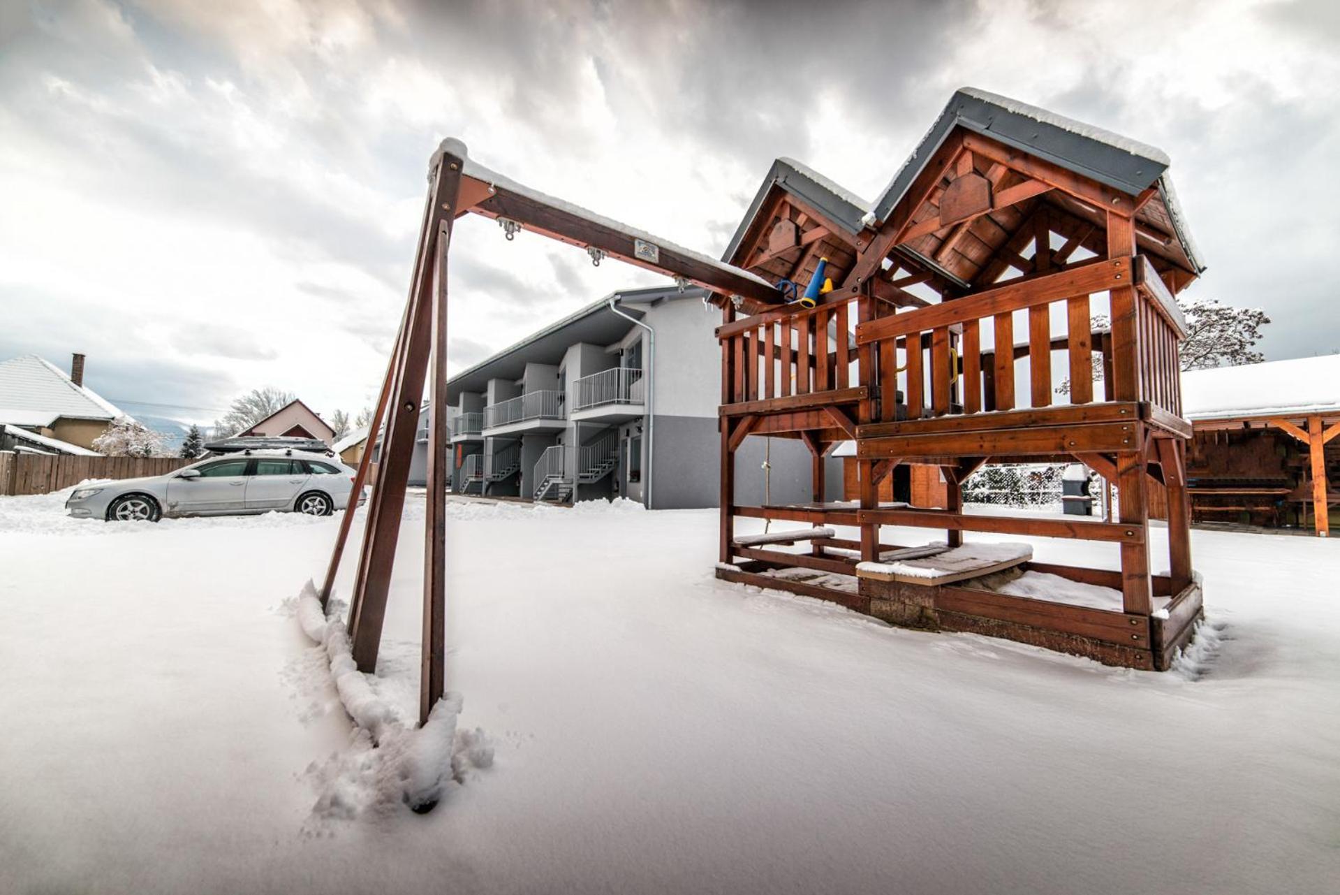 Apartmány Vera Bešeňová Esterno foto