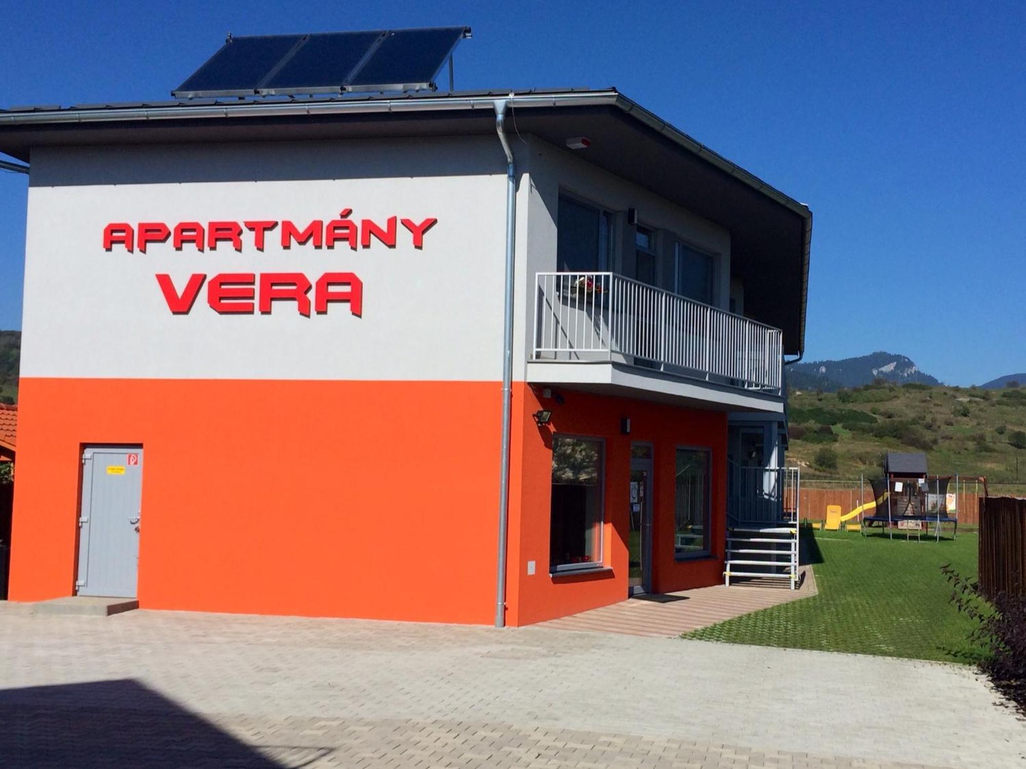 Apartmány Vera Bešeňová Esterno foto
