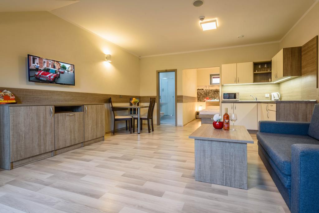 Apartmány Vera Bešeňová Esterno foto